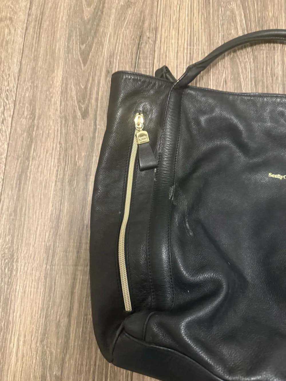 See By Chloé Black Solid Tote Bag Zip Closure Top Handle Gold Hardware